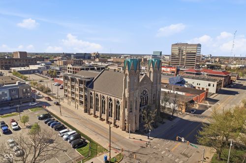 unit-204-802 N Meridian St, Indianapolis, IN, 46204-1119 | Card Image