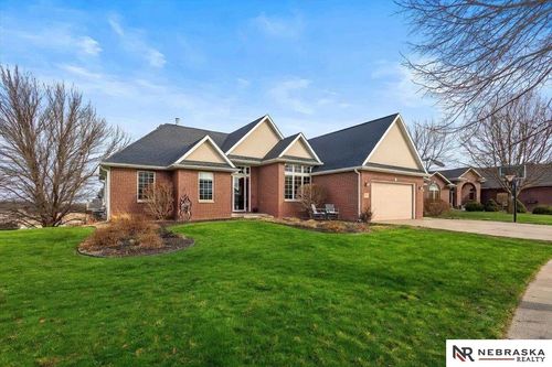 5011 Sawgrass Dr, Lincoln, NE, 68526-9677 | Card Image