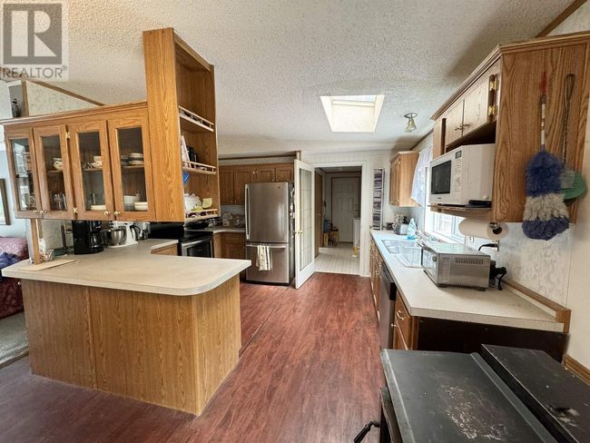 1680 Dorval Rd, House other with 3 bedrooms, 2 bathrooms and null parking in Mcbride BC | Image 6