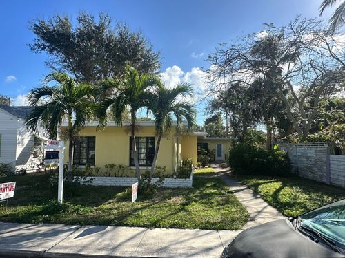 214 S Palmway, Lake Worth Beach, FL, 33460-4290 | Card Image