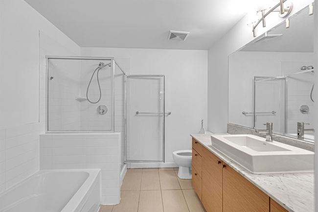 1602 - 400 Capilano Rd, Condo with 2 bedrooms, 2 bathrooms and 1 parking in Port Moody BC | Image 19