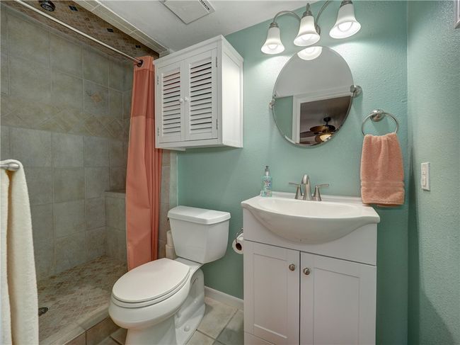 APT-133 - 4901 State Highway 361, Condo with 2 bedrooms, 2 bathrooms and null parking in Port Aransas TX | Image 19