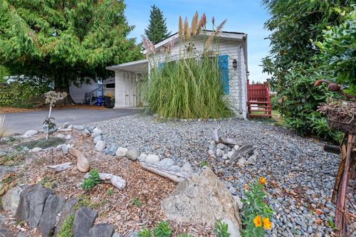 222-2779 Stautw Rd, Central Saanich, BC, V8M2C8 | Card Image