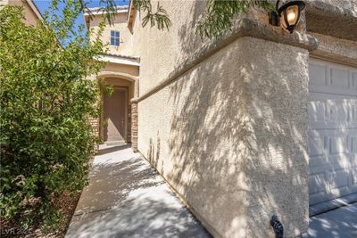 9264 Cabin Cove Avenue, House other with 4 bedrooms, 2 bathrooms and null parking in Las Vegas NV | Image 2