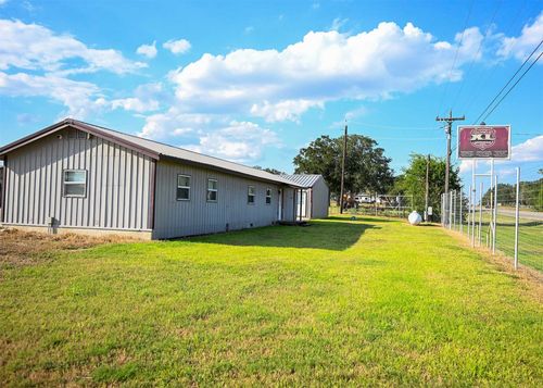1492 State Highway 97 E, Gonzales, TX, 78629-3383 | Card Image
