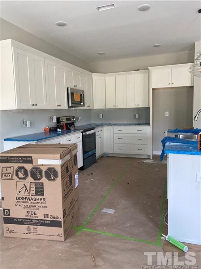 606 N Dickson St, House detached with 3 bedrooms, 3 bathrooms and null parking in Raeford NC | Image 12