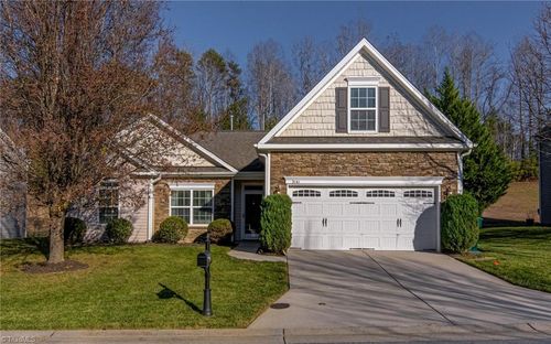 3141 Arrowcrest Pl, Winston Salem, NC, 27107-3805 | Card Image