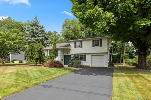 28 Stratford Place, Clarkstown, NY, 10956 | Card Image