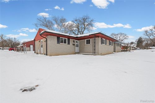 28507 Sunnydale St, Livonia, MI, 48154-3329 | Card Image