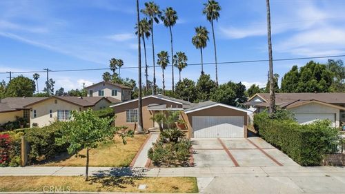 9015 Haddon Ave, Sun Valley, CA, 91352-2420 | Card Image