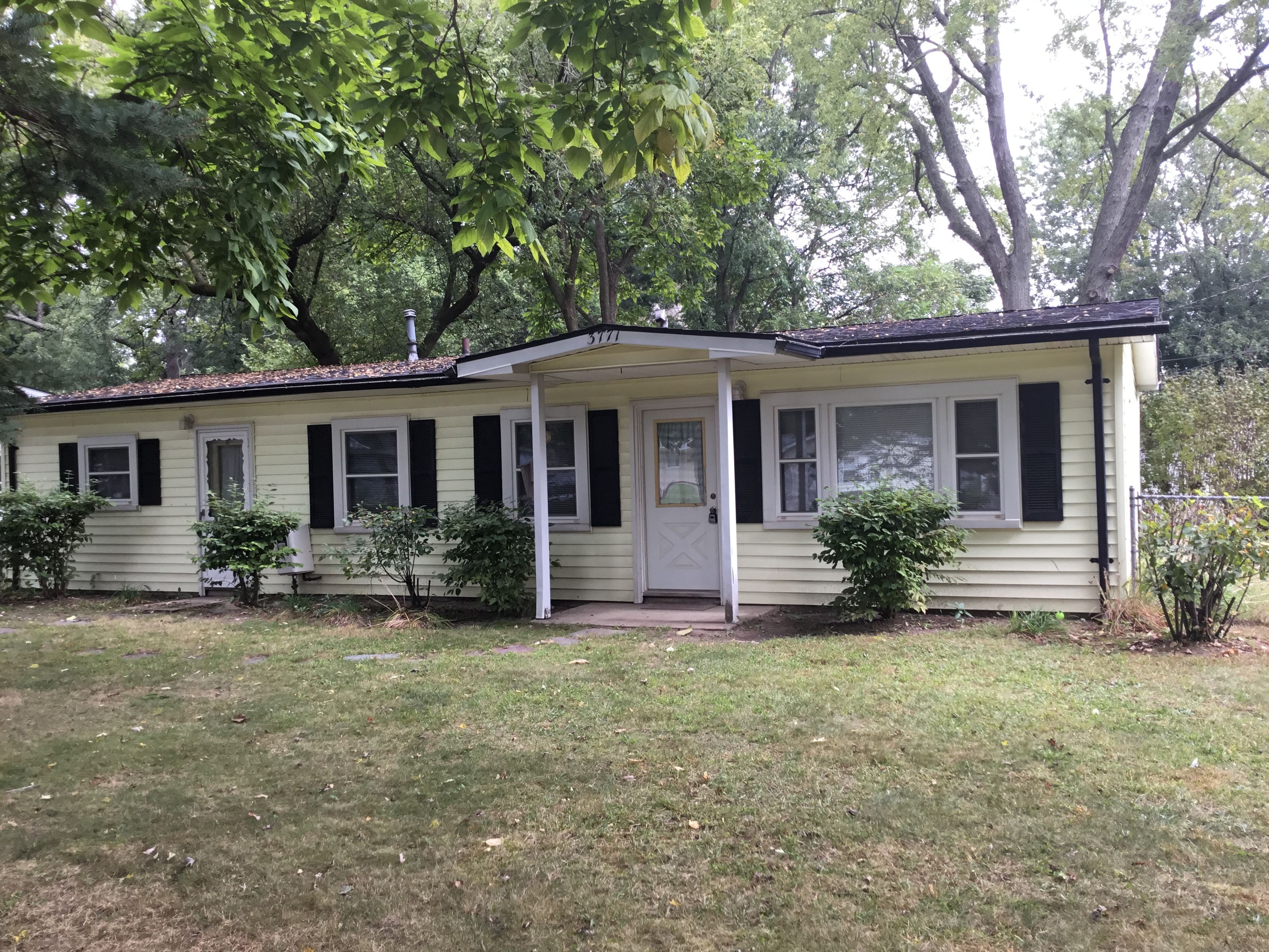 Gainesborough Dr, Lake Orion, MI 48359