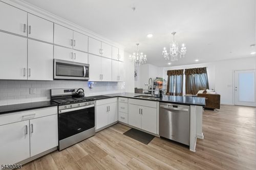 1101-1 Sadie Cir, Union, NJ, 07083-2489 | Card Image
