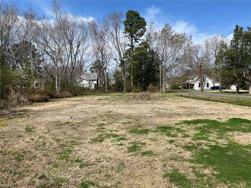 300 Spencers Ave, South Mills, NC, 27976-9781 | Card Image