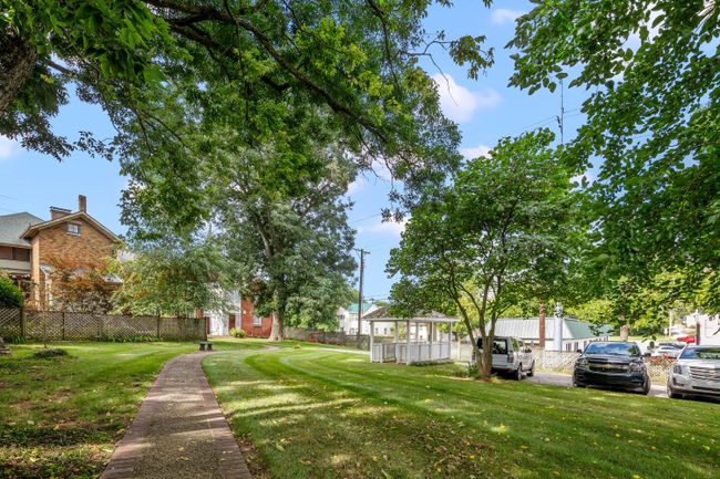 31 W Hickman St, House other with 4 bedrooms, 3 bathrooms and null parking in Winchester KY | Image 25