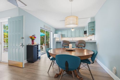 825-6061 Se Riverboat Dr, Stuart, FL, 34997-1523 | Card Image