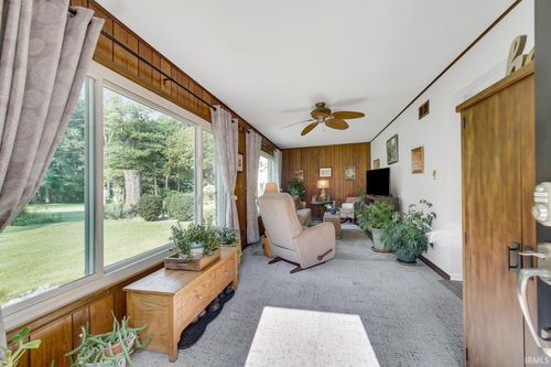 16510 Pretty Lake Rd, Plymouth, IN, 46563-8264 | Card Image