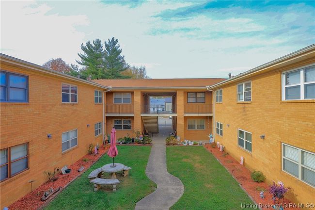 APT-37 - 225 Ettels Ln, Home with 1 bedrooms, 1 bathrooms and null parking in Clarksville IN | Image 7