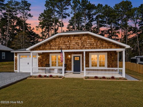 325 N Dyson St, Holly Ridge, NC, 28445-7699 | Card Image