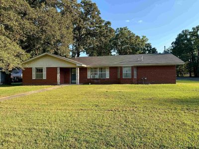 2002 Friendly Ave., House other with 3 bedrooms, 1 bathrooms and null parking in Mt Pleasant TX | Image 1