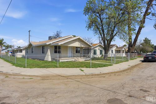 222 Moneta Ave, Bakersfield, CA, 93308-4038 | Card Image