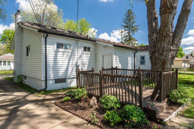 1904 Academy St, House other with 2 bedrooms, 2 bathrooms and null parking in Ferndale MI | Image 26