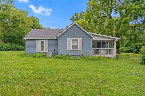 815 N Ridge Ave, Liberty, MO, 64068-1352 | Card Image