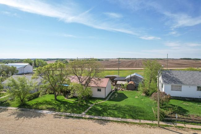 180 1 Street South, House other with 2 bedrooms, 1 bathrooms and 10 parking in Edberg AB | Image 36