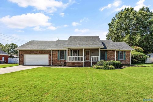 17960 Davis St, Athens, AL, 35611-3911 | Card Image