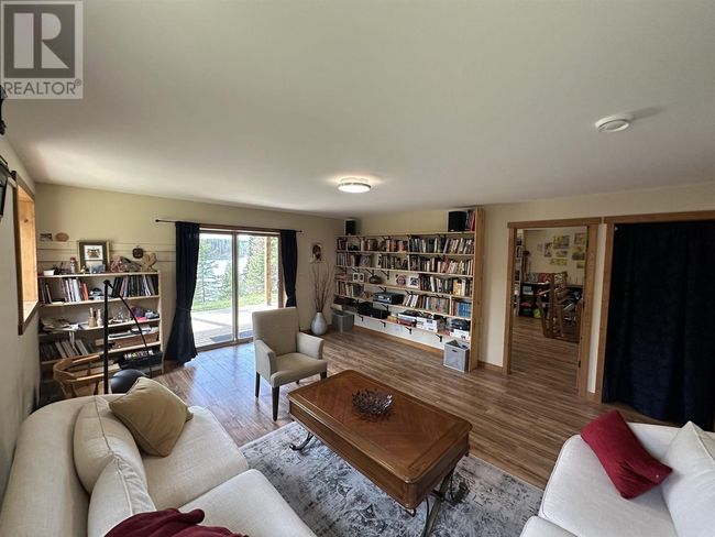 8396 Rainbow Country Road, House other with 3 bedrooms, 3 bathrooms and null parking in Bridge Lake BC | Image 34