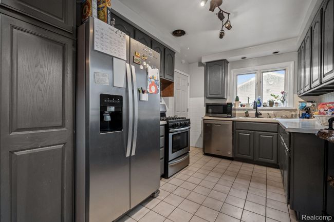 15251 Windemere St, House other with 3 bedrooms, 1 bathrooms and null parking in Southgate MI | Image 11