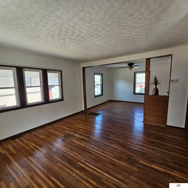 909 9 Th St, House other with 3 bedrooms, 2 bathrooms and 1 parking in Fairbury NE | Image 14
