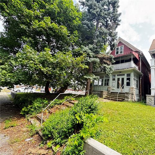 635 13th St, Niagara Falls, NY, 14301-1905 | Card Image