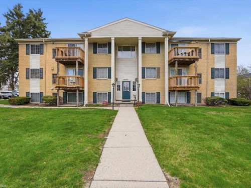 45290 Keding St, Utica, MI, 48317-6048 | Card Image