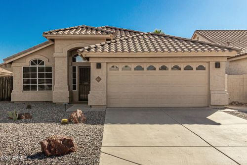 635 W Douglas Avenue, Gilbert, AZ, 85233 | Card Image