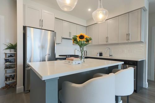 310-32838 Ventura Ave, Abbotsford, BC, V2S0M5 | Card Image