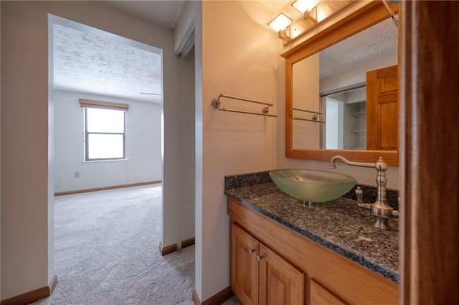 full bath on second | Image 10