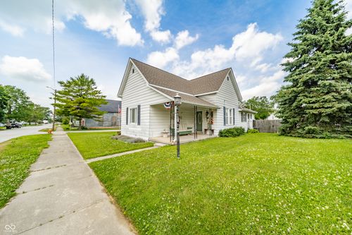 126 W 9th St, Lapel, IN, 46051-5526 | Card Image