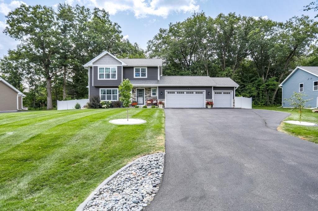 Sunny Meadow Dr, Kronenwetter, WI 54455