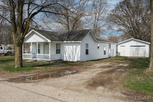 9581 Central Ave, Morenci, MI, 49256-9577 | Card Image