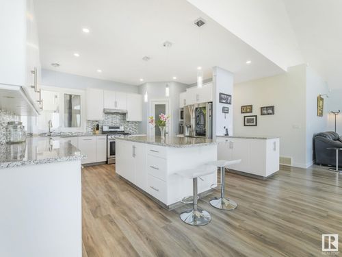 17-51263 Range Road 204, Sherwood Park, AB, T8G1E9 | Card Image