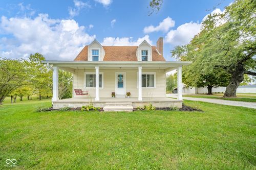 2746 N Memorial Dr, New Castle, IN, 47362-5015 | Card Image