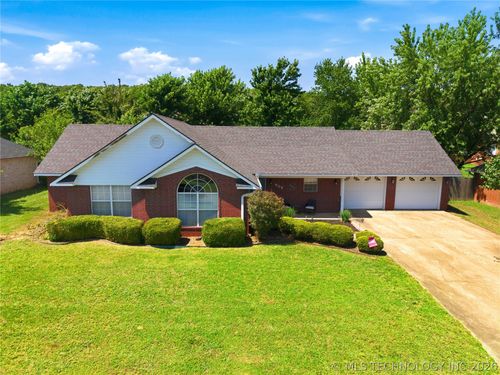 905 Kentucky Derby Dr, Sallisaw, OK, 74955-2200 | Card Image