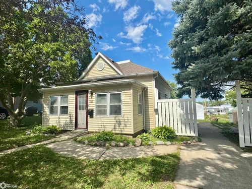 615 E 5th St, Carroll, IA, 51401-2940 | Card Image