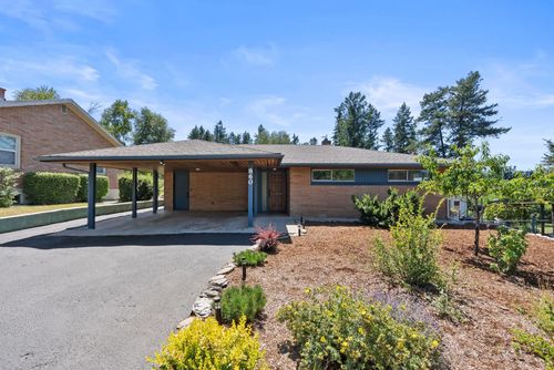 860 E 2nd Ave, Colville, WA, 99114-3204 | Card Image