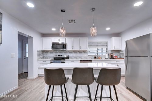 6959 W Solano Dr, Glendale, AZ, 85301 | Card Image