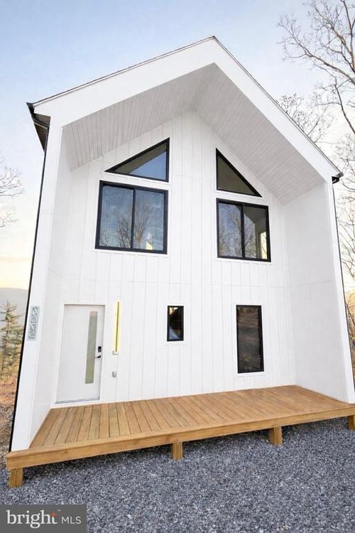 4101 Supinlick Ridge Rd, MOUNT JACKSON, VA, 22842-3322 | Card Image