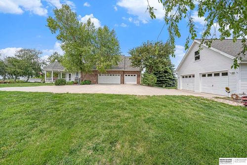 800 N 17th St, Tekamah, NE, 68061-1040 | Card Image