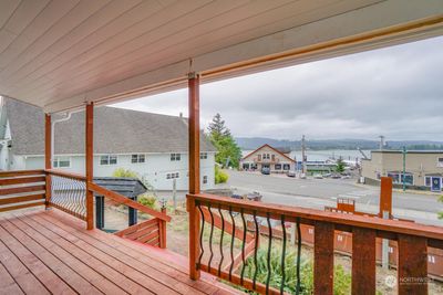 99 Main Street, House other with 4 bedrooms, 2 bathrooms and null parking in Cathlamet WA | Image 2