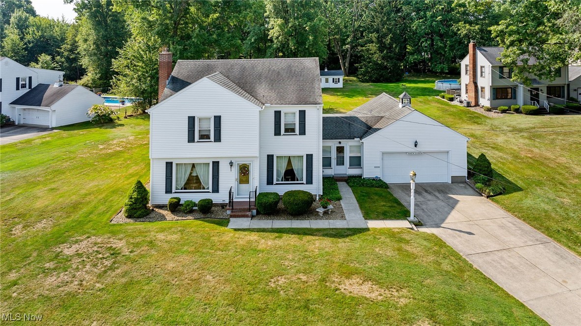 Oran Dr, Youngstown, OH 44511