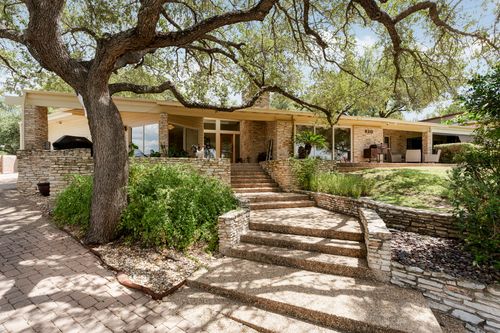 930 Electra, Lakeway, TX, 78734-4237 | Card Image